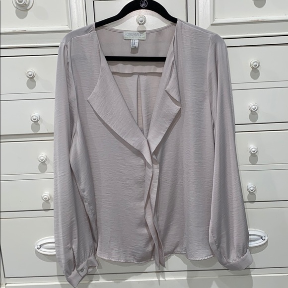 Forever 21 Tops - Forever21 plus size light pink satin deep V blouse
